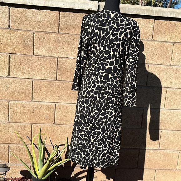 Low neck line leopard print rayon below the knee dress Size 14 by Enfocus Studio - Picture 2 of 6